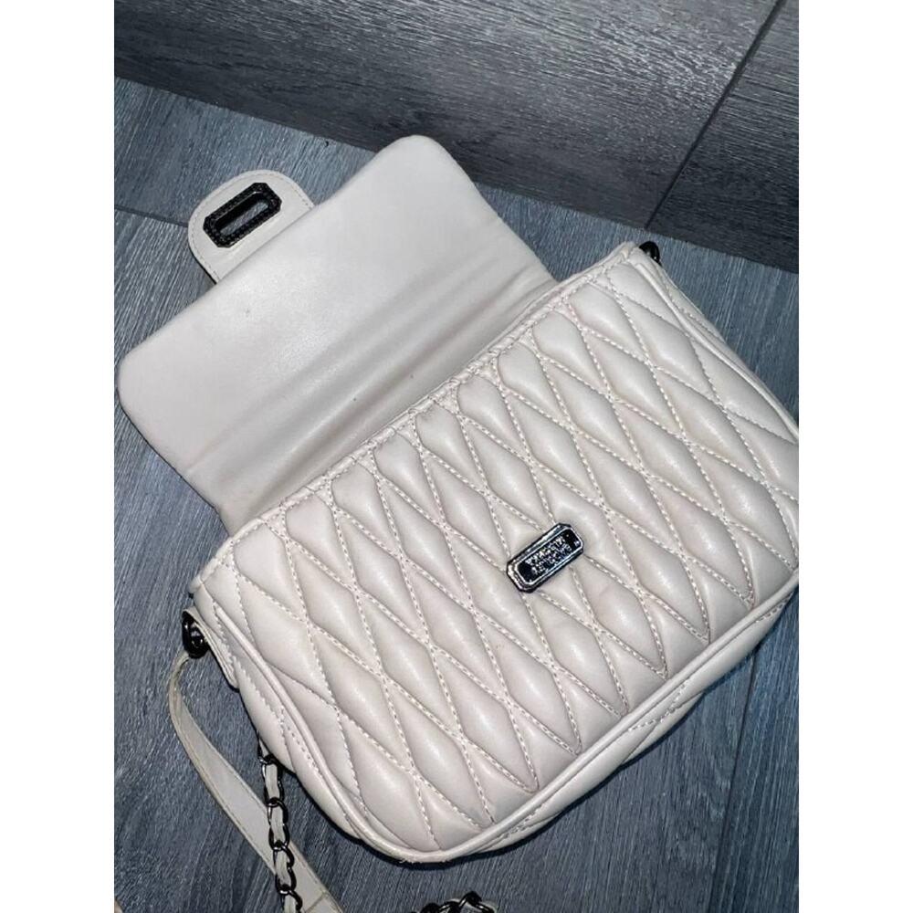 Badgley Mischka Gray Mini chain Quilted beige Crossbody Bag B000669 - Picture 10 of 10